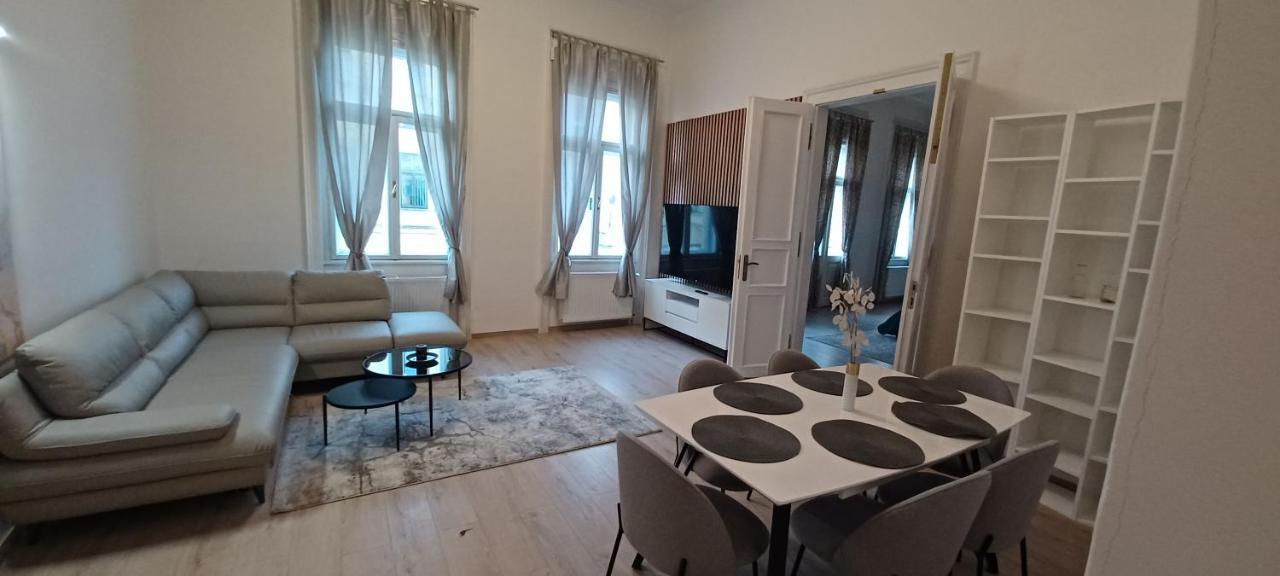Entrez Apartment 3 - Historical Centre Košice Exteriér fotografie