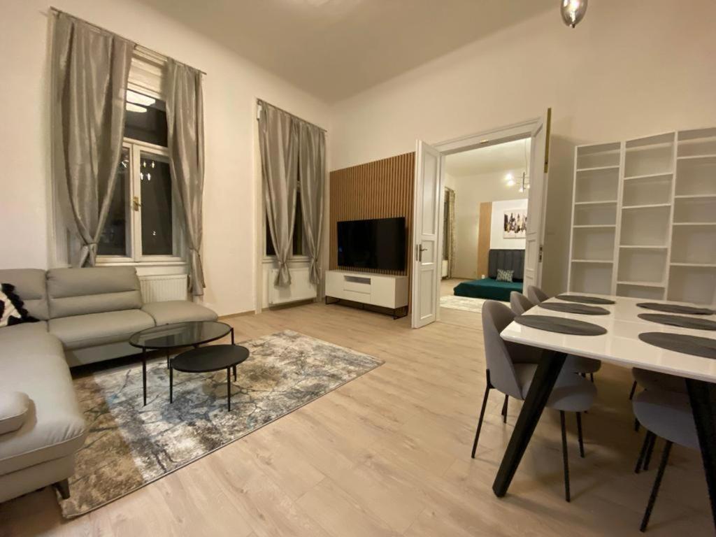 Entrez Apartment 3 - Historical Centre Košice Exteriér fotografie